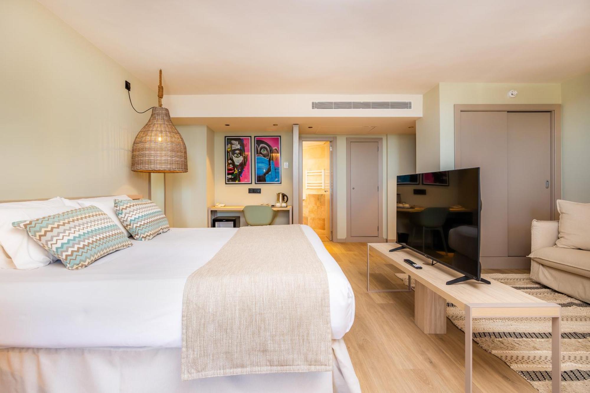 Marins Beach Club - Adults Only Hotel Кала Миллор Экстерьер фото