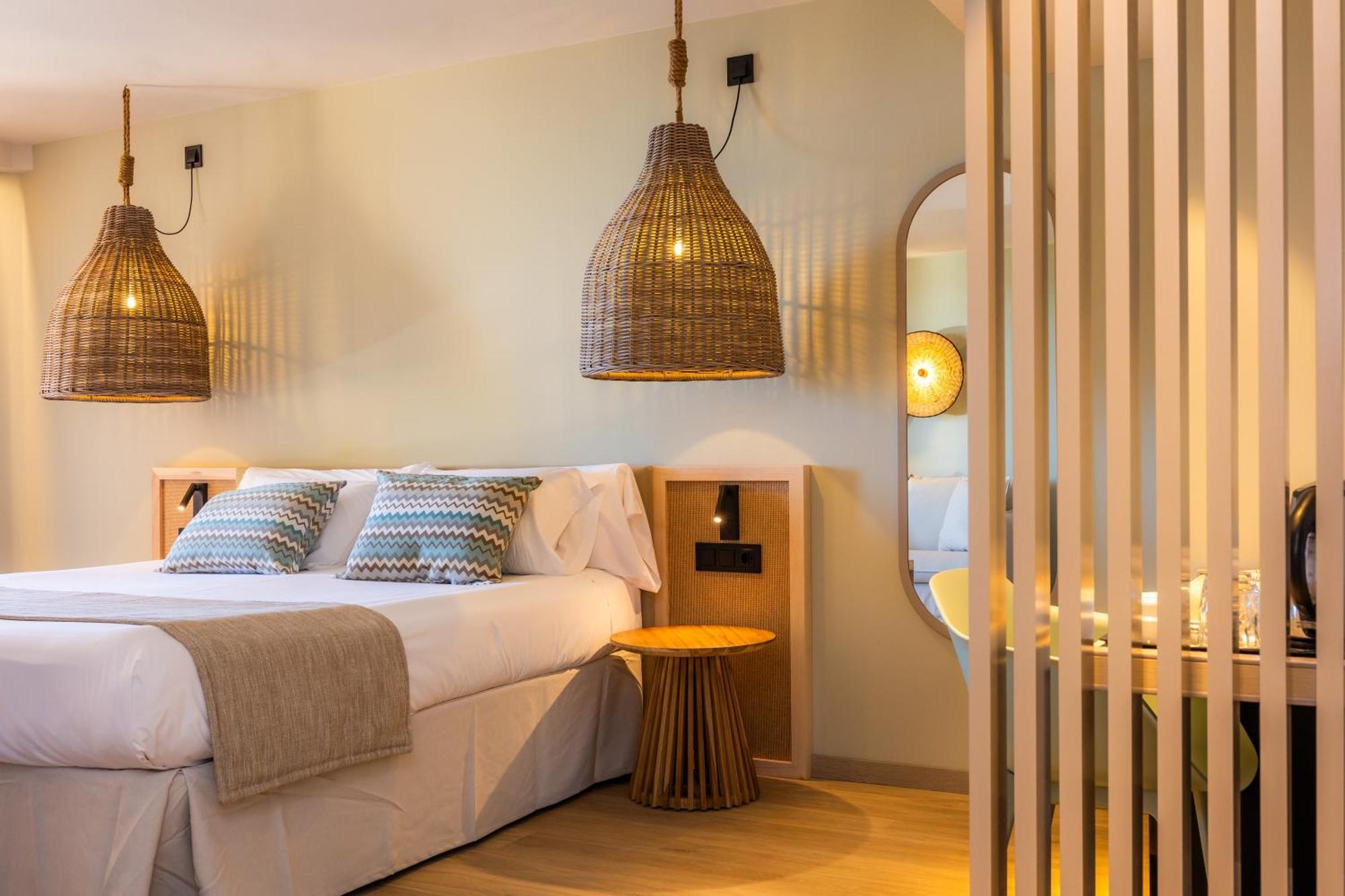 Marins Beach Club - Adults Only Hotel Кала Миллор Экстерьер фото